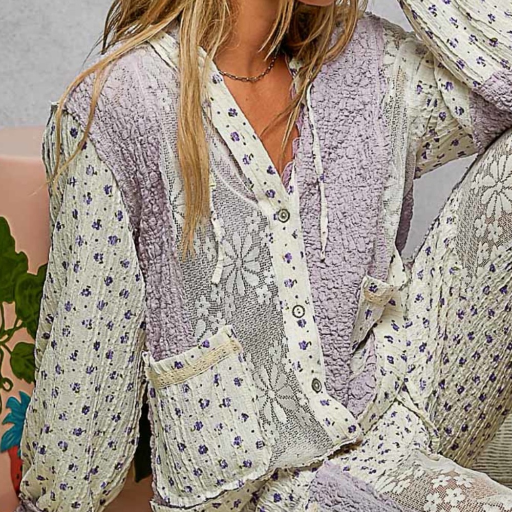🛍️ 167. POL Women’s Purple Floral Lace Oversized Hoodie Top NWOT